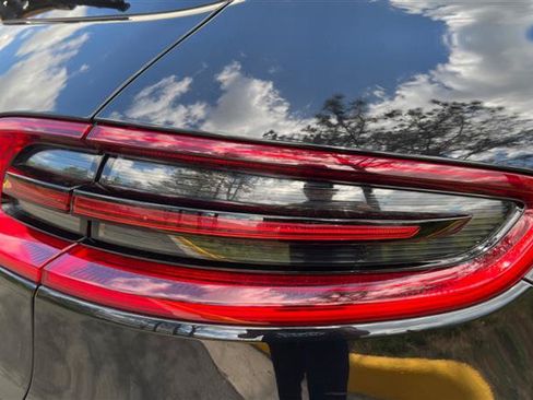 Used 2016 Porsche Macan S AWD/4WD image 32