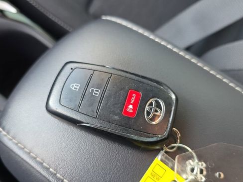 Used 2025 Toyota Corolla SE FWD image 28