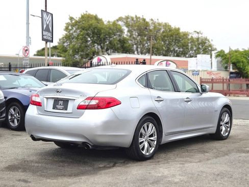 Used 2012 INFINITI M35 w/ Premium Pkg RWD image 5