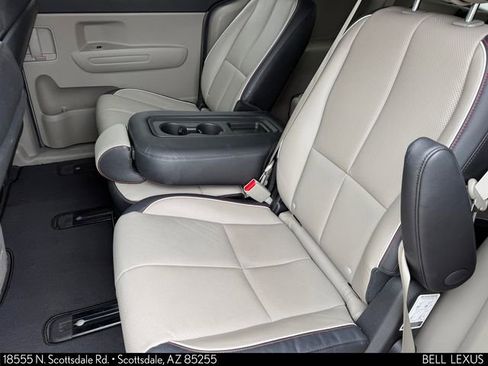 Used 2020 Kia Sedona EX image 6