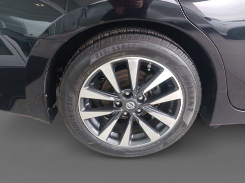 Used 2016 Nissan Altima 2.5 SV w/ Convenience Package image 10