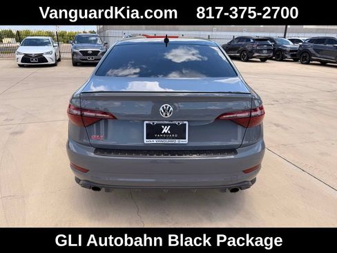 Used 2021 Volkswagen Jetta GLI Autobahn FWD image 3
