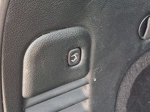Certified 2019 Jeep Grand Cherokee Limited w/ Luxury Group II AWD/4WD image 30