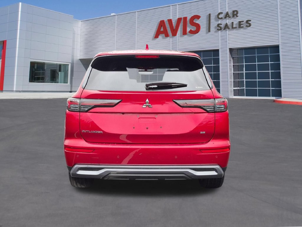 Used 2025 Mitsubishi Outlander SE AWD/4WD image 7