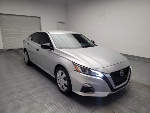 Used 2021 Nissan Altima 2.5 SV FWD image 13