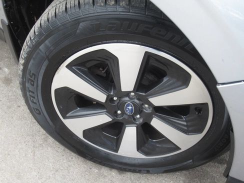 Used 2018 Subaru Forester 2.5i Premium w/ All-Weather Package image 3