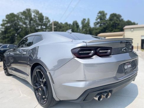 Used 2021 Chevrolet Camaro LT w/ Technology Package RWD image 5