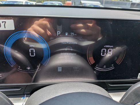 New 2026 Hyundai Kona Limited FWD image 25
