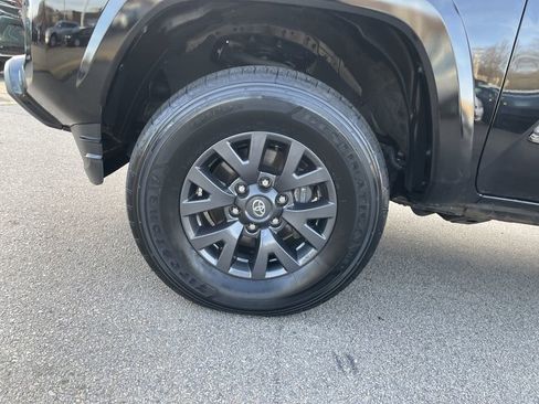 Certified 2023 Toyota Tacoma SR5 image 9