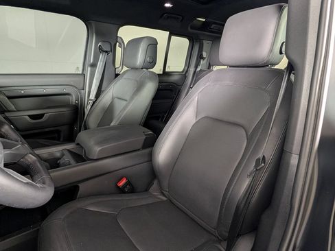 Used 2025 Land Rover Defender 110 X-Dynamic SE AWD/4WD image 5