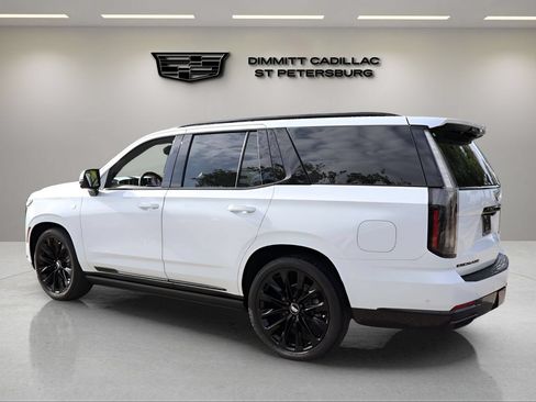 Used 2026 Cadillac Escalade Platinum Sport w/ LPO, ONYX Package AWD/4WD image 3