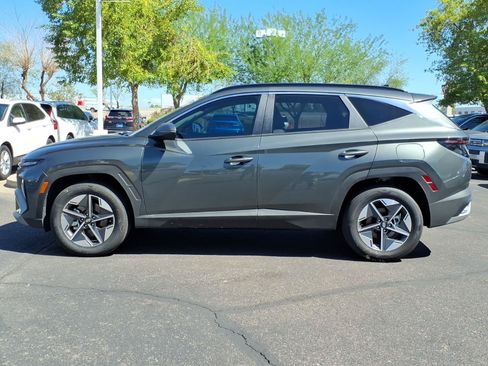Certified 2025 Hyundai Tucson SEL AWD/4WD image 2