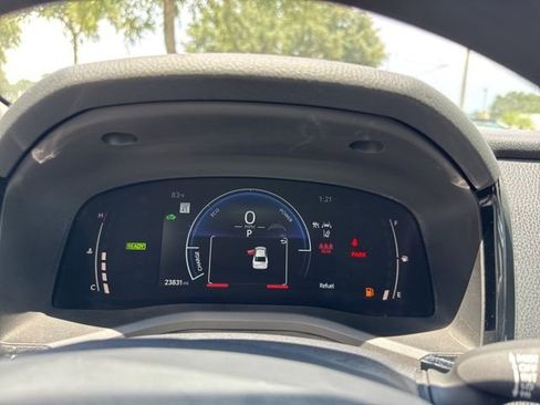 Used 2025 Toyota Camry LE image 29