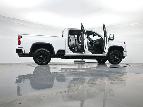 Used 2024 Chevrolet Silverado 2500 LTZ w/ LTZ Plus Package AWD/4WD image 50