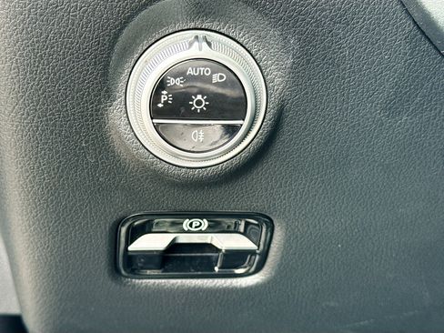 Used 2022 Mercedes-Benz C 300 4MATIC Sedan image 36