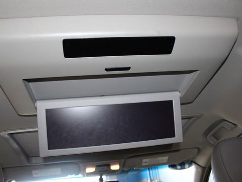 Used 2017 Toyota Sienna XLE Premium image 17