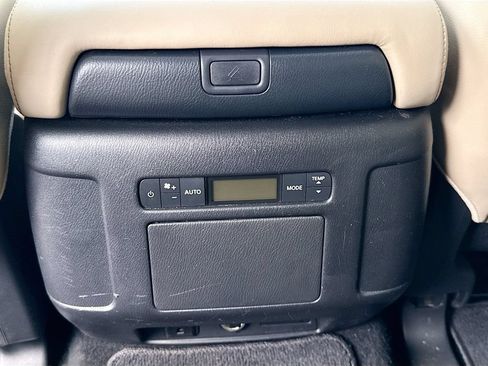 Used 2022 Nissan Armada SL w/ Captain's Chairs Package RWD image 28