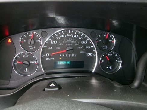 Used 2024 GMC Savana 2500 w/ Driver Convenience Package image 13