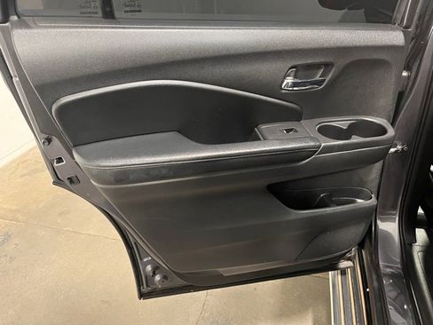 Used 2018 Honda Pilot EX-L image 16