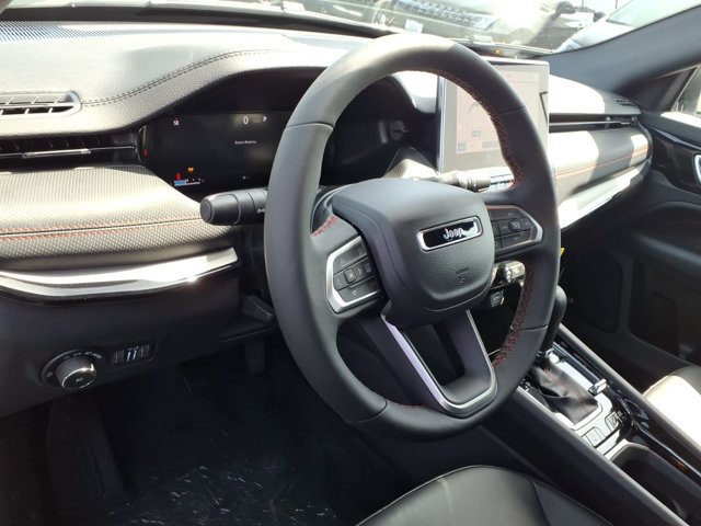 New 2026 Jeep Compass Trailhawk w/ Sun, Sound & Navigation Group AWD/4WD image 6