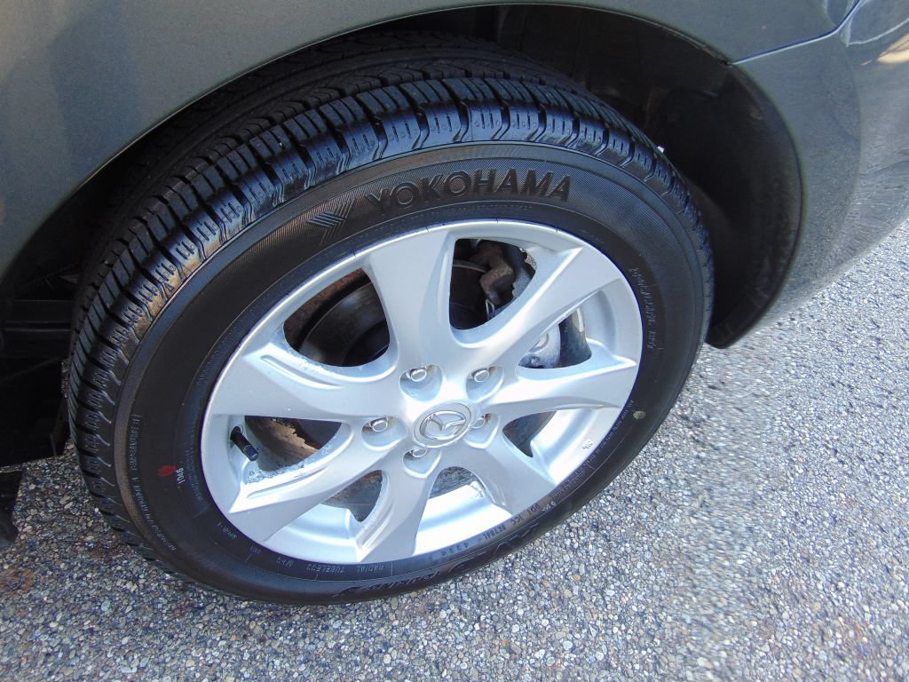 Used 2011 MAZDA MAZDA3 i Touring FWD image 25