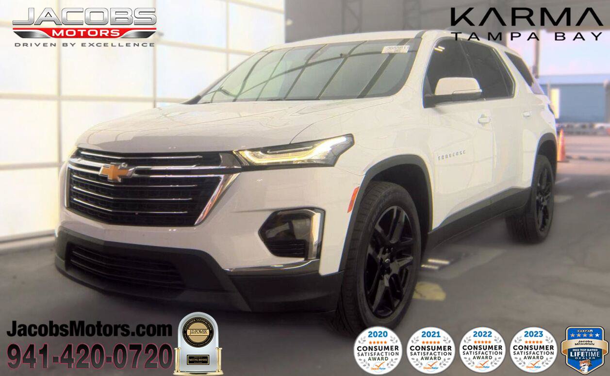 Used 2023 Chevrolet Traverse LT FWD image 1