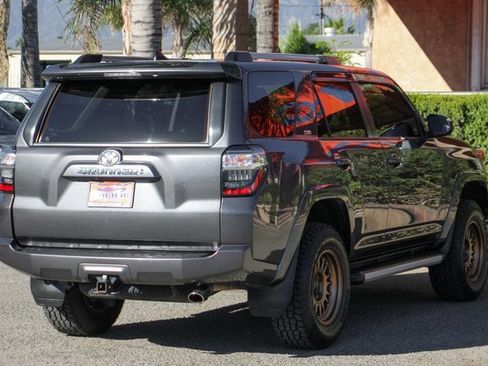 Used 2022 Toyota 4Runner SR5 image 10