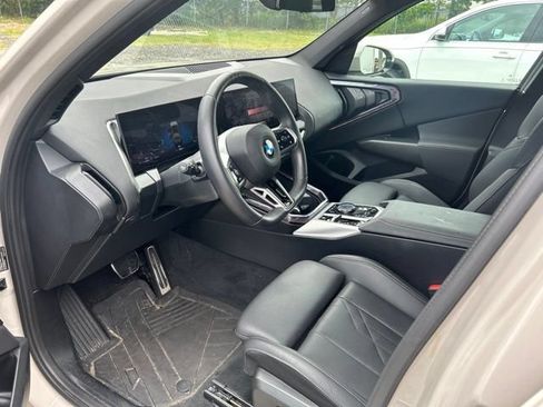 Used 2025 BMW X3 xDrive30i w/ M Sport Package AWD/4WD image 4