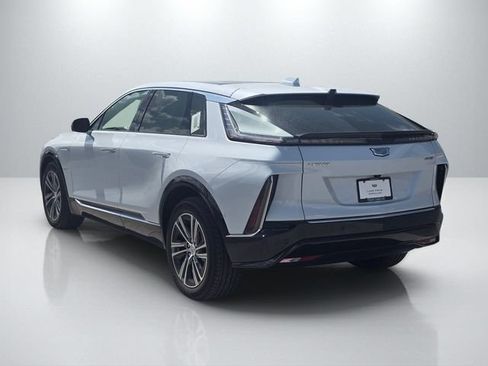 New 2026 Cadillac Lyriq Luxury RWD image 7