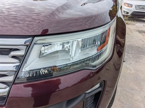 Used 2019 Ford Explorer Limited image 11