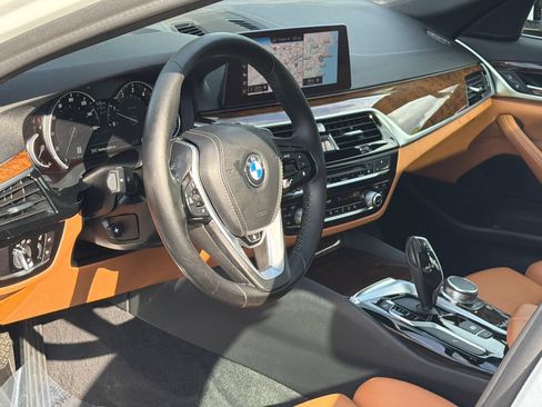 Used 2019 BMW 540i xDrive w/ Convenience Package AWD/4WD image 13