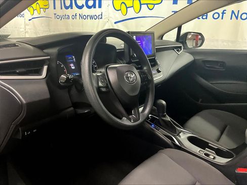 Used 2023 Toyota Corolla LE image 8