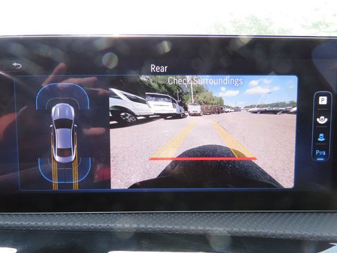 Used 2025 Mercedes-Benz CLA 250 4MATIC image 23