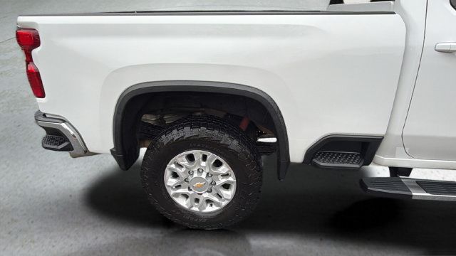 Used 2024 Chevrolet Silverado 2500 LT AWD/4WD image 35