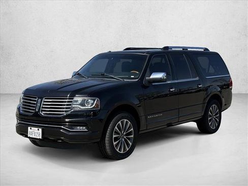 Used 2016 Lincoln Navigator L Select image 2