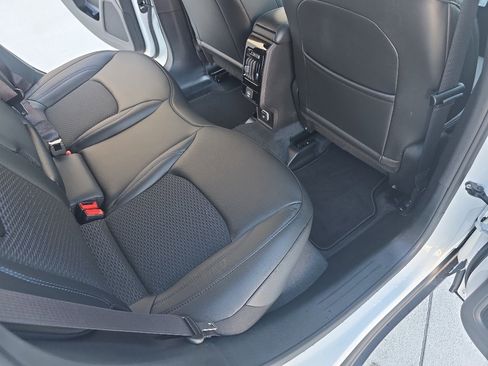 New 2026 Jeep Compass Latitude image 19