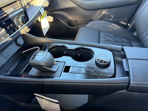 New 2026 Nissan Rogue Platinum w/ Platinum Premium Package image 28