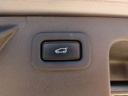 Used 2022 Land Rover Discovery Sport S R-Dynamic image 13