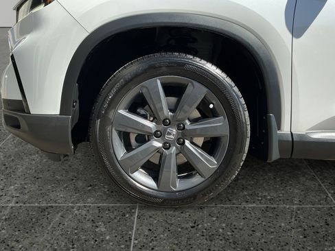 Used 2023 Honda Pilot Sport image 14
