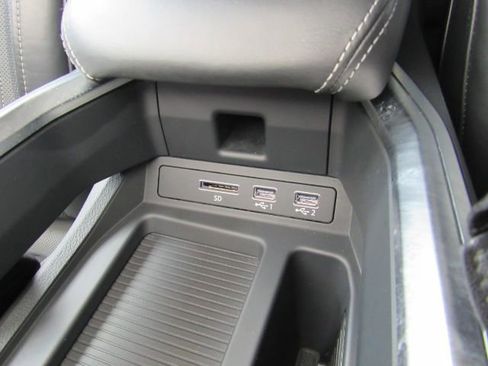 Used 2019 Audi e-tron Prestige w/ Prestige Package image 56