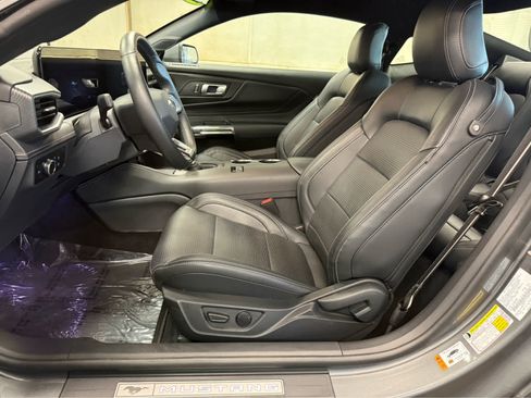Used 2025 Ford Mustang GT Premium RWD image 10