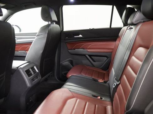 Used 2023 Volkswagen Atlas Cross Sport SEL Premium R-Line AWD/4WD image 29