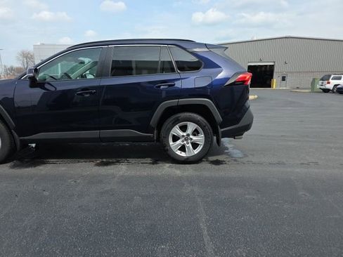 Used 2021 Toyota RAV4 XLE w/ Convenience Package image 21