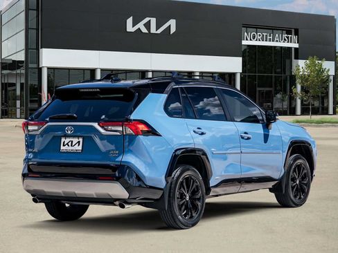 Used 2025 Toyota RAV4 XSE AWD/4WD image 5