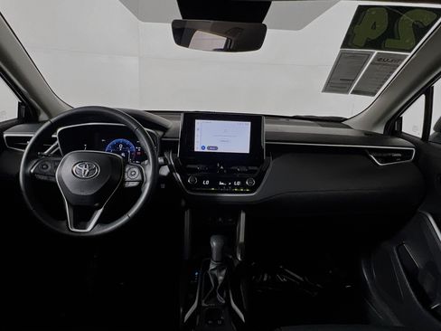 Used 2024 Toyota Corolla Cross XLE FWD image 30
