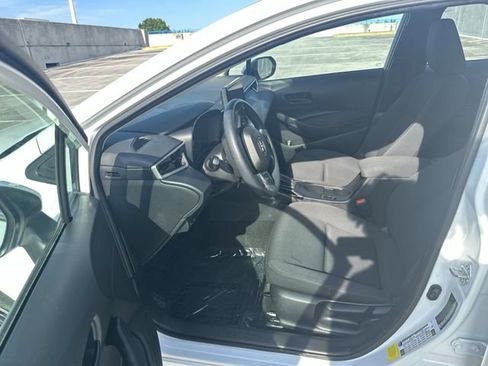 Used 2024 Toyota Corolla LE FWD image 30