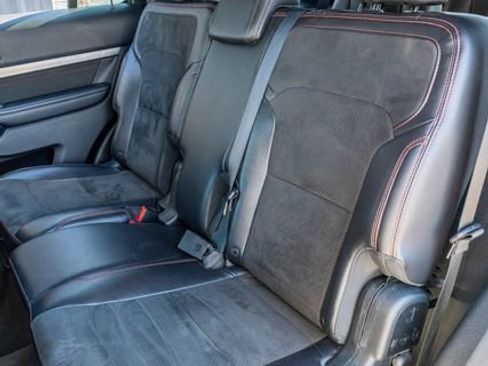 Used 2018 Ford Explorer XLT w/ Equipment Group 202A image 34