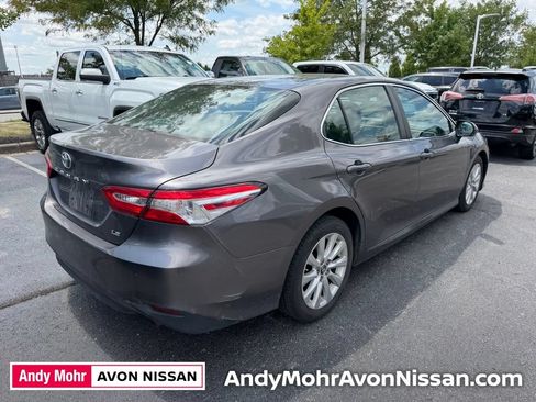 Used 2018 Toyota Camry LE w/ Convenience Package FWD image 4