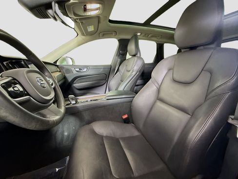 Used 2023 Volvo XC60 B5 Plus w/ Protection Package Premier image 22