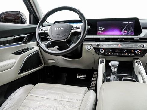 Used 2023 Kia Telluride AWD image 19